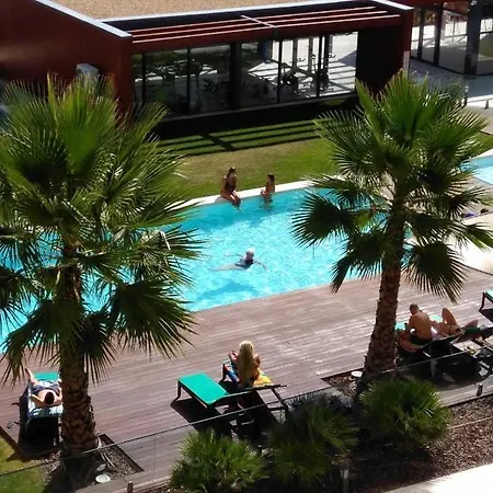 With View On Lisbon Tage & Swimming Pool Сейшал