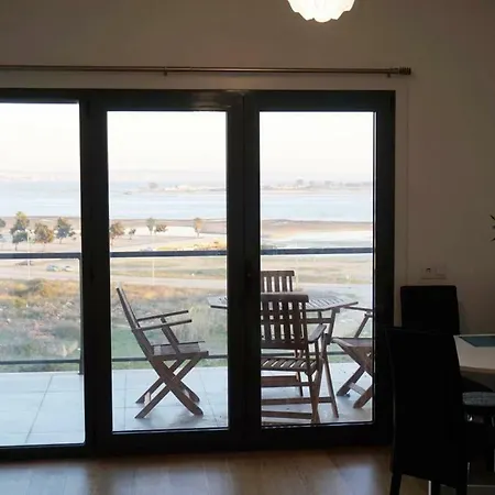 With View On Lisbon Tage & Swimming Pool